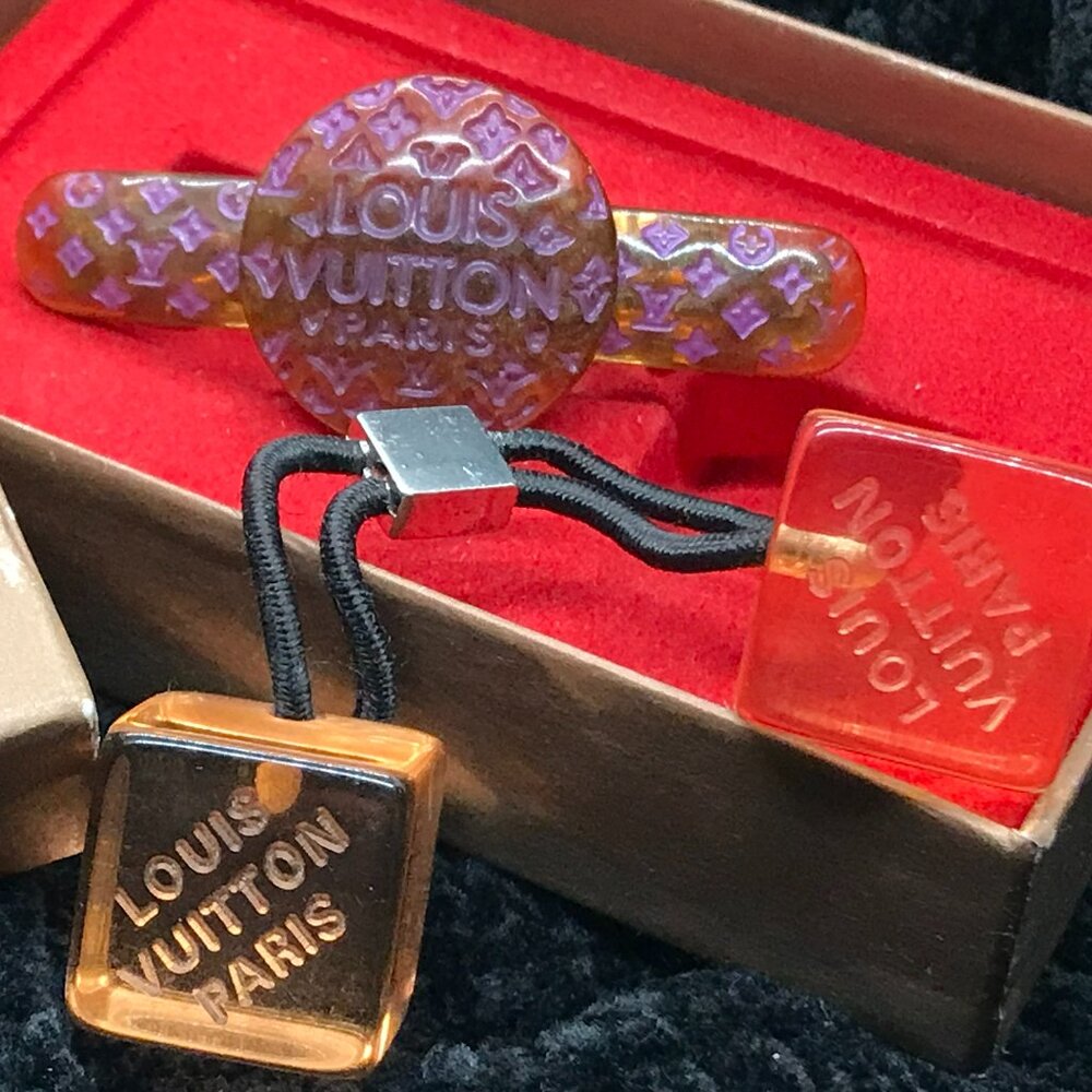 Louis Vuitton Vintage Coral Resin Hair Cube Pony & Bonus Barrette - Picture 8 of 16